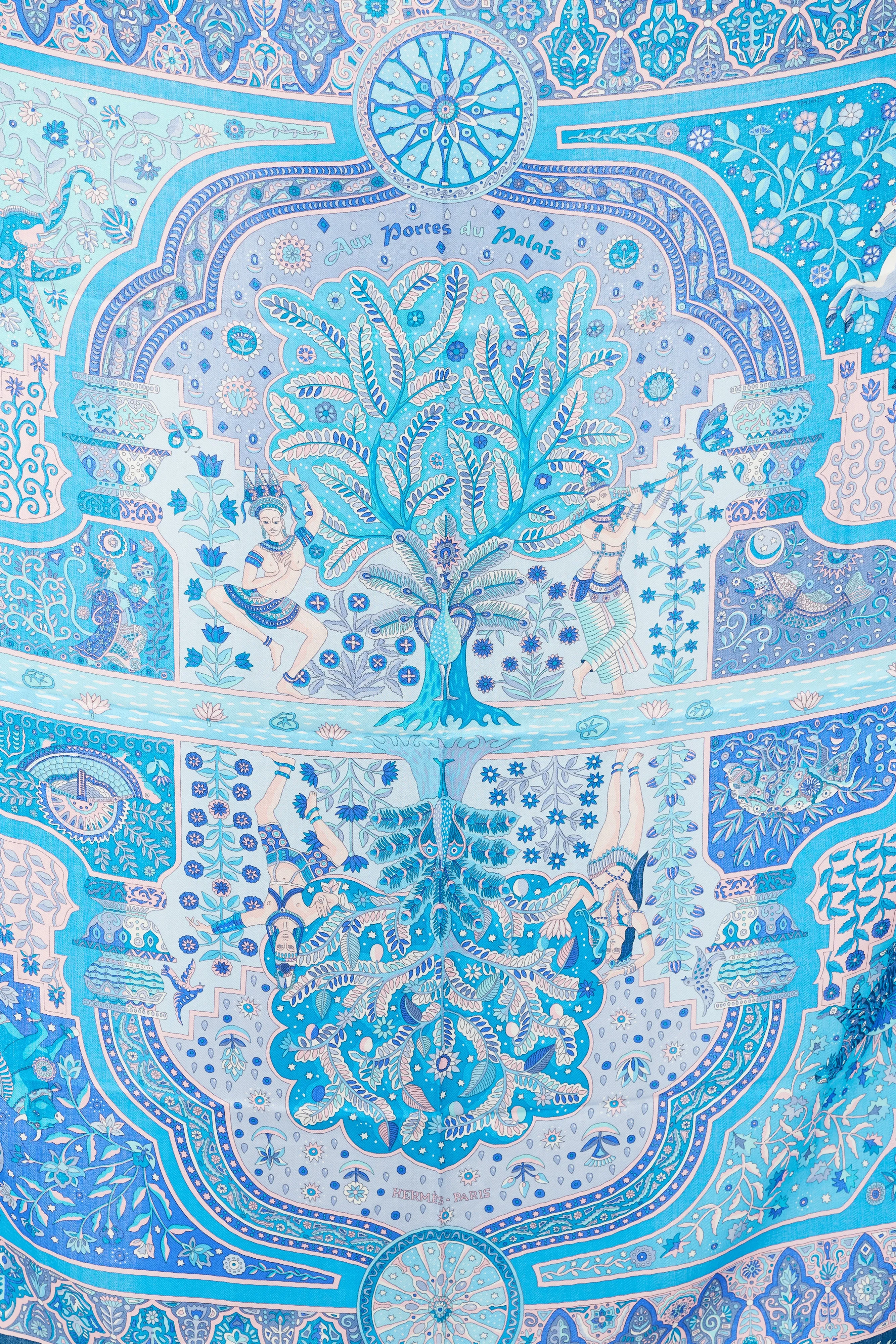 Blue & Pink Aux Portes de Palais 140 Scarf