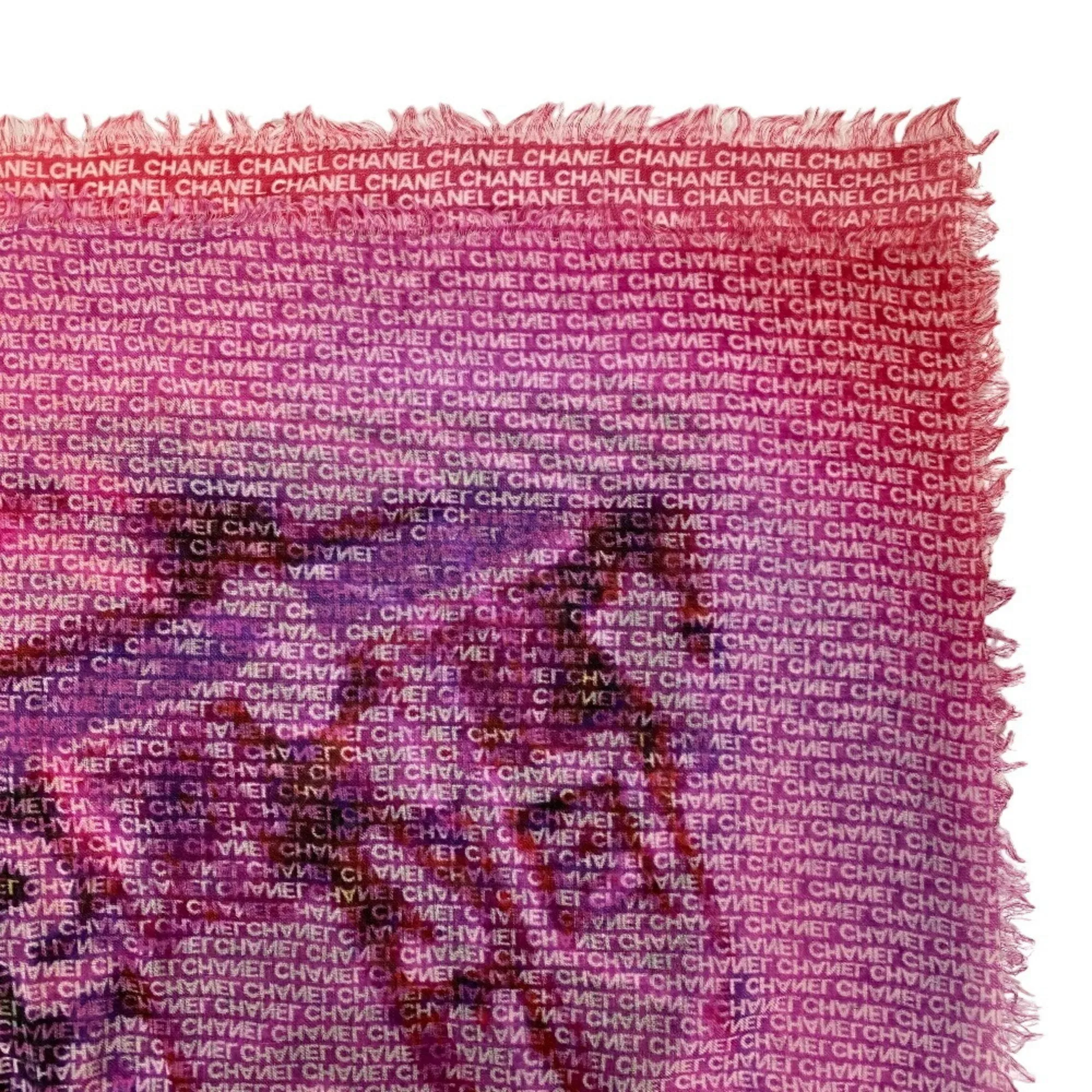 CHANEL Gaston move Scarves